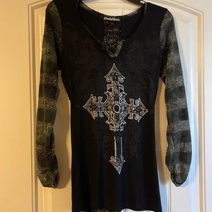 Crash & Burn black quarter length sleeve